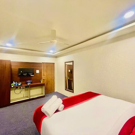 Hotel Eagle Grand Hyderabad Airport Zone Shamshabad Exterior photo