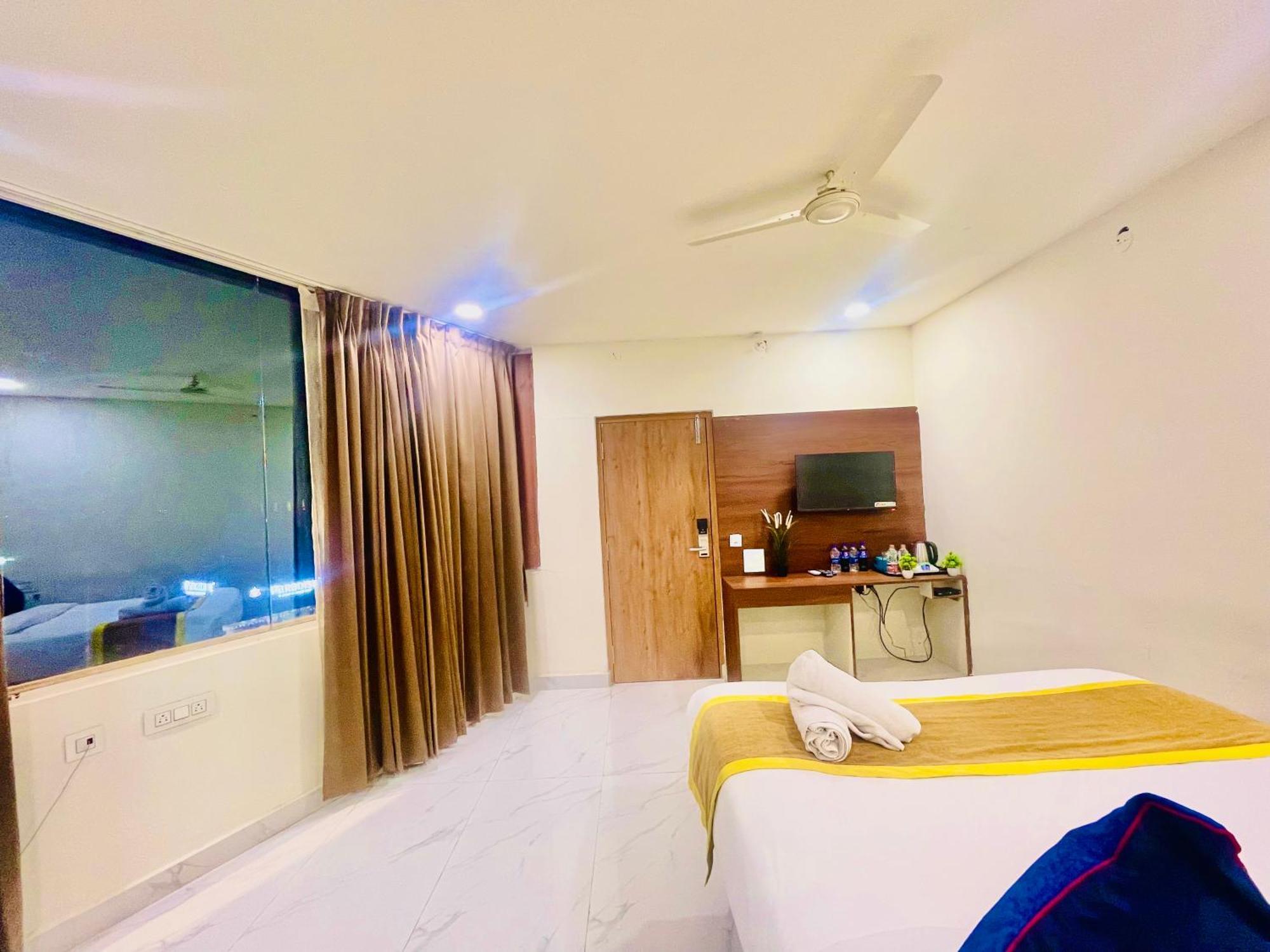 Hotel Eagle Grand Hyderabad Airport Zone Shamshabad Exterior photo